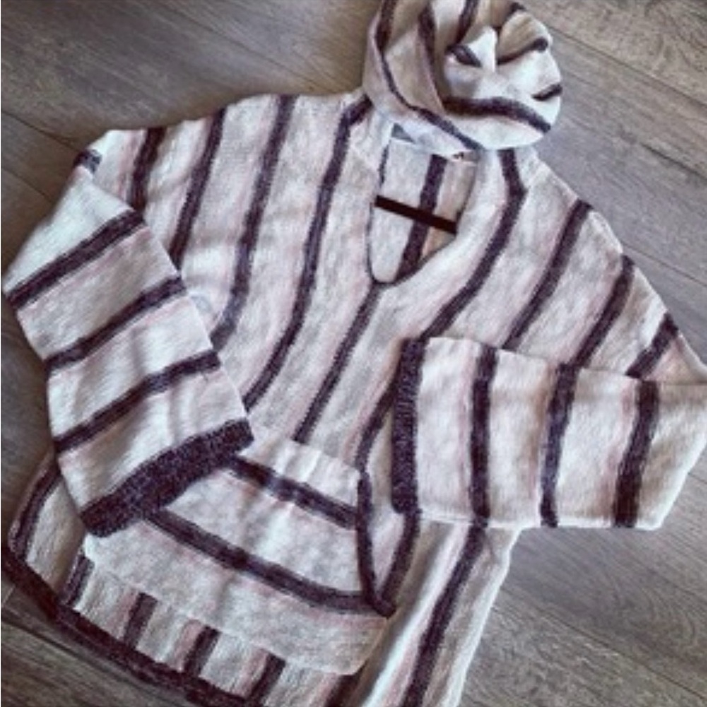 Hem & thread Lightweight sweater medium
